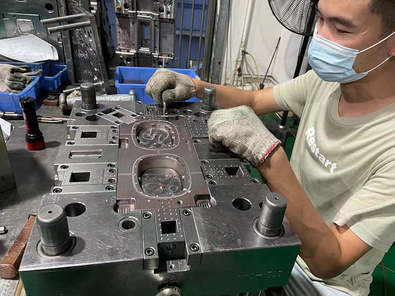 Fitter Assembly (Mold)