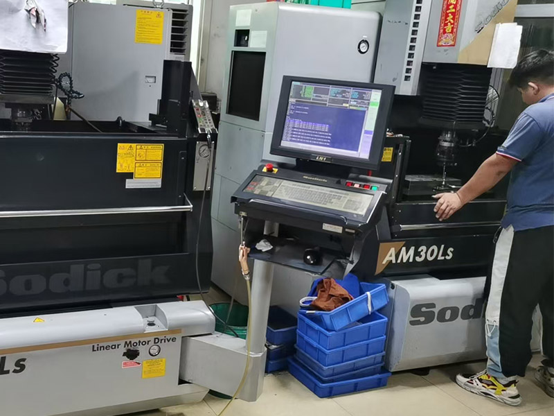 EDM Processing  (Mold)