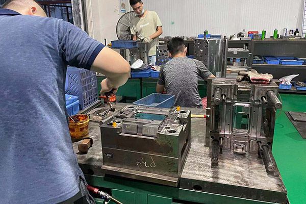 Choose the right mold material?